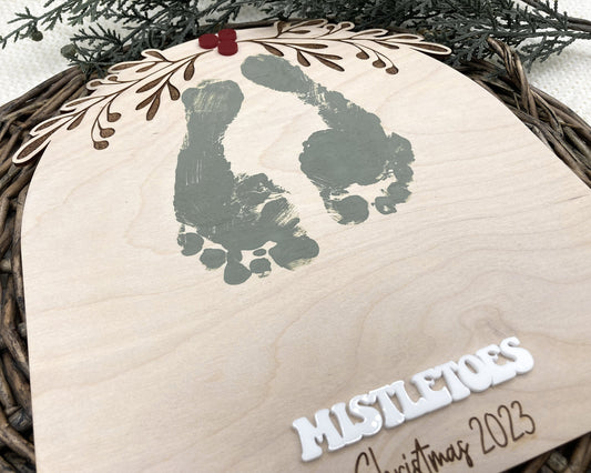 DIY Christmas Mistletoes Baby Footprint Sign
