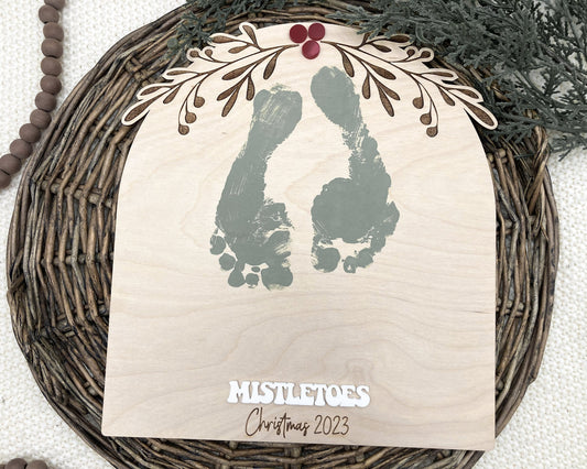 DIY Christmas Mistletoes Baby Footprint Sign